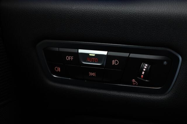 BMW X5 xDrive45e M Sport | Pano | HUD | Laser | Luchtvering | Adapt. cruise | 22'' | Camera