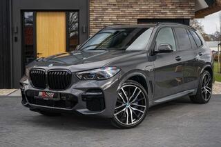 bmw-x5-xdrive45e-m-sport-dravit-gre