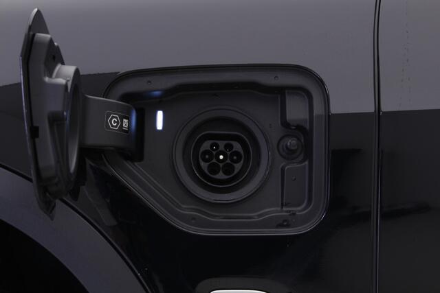 BMW X5 xDrive45e xLine | Trekhaak | Camera | Active Cruise Controle | Active Steering | Luchtvering v+a |