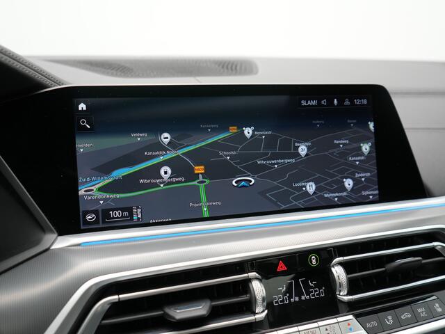 BMW X5 xDrive45e M Sport Plug In Hybrid 394pk Dealer O.H. PHEV | Panodak | Luchtvering | Lederen Sporstoelen Memory & Massage | Stoelventilatie | Harman Kardon | Head Up | Navigatie | Apple Carplay | Sfeerverlichting | Laser LED | DAB |