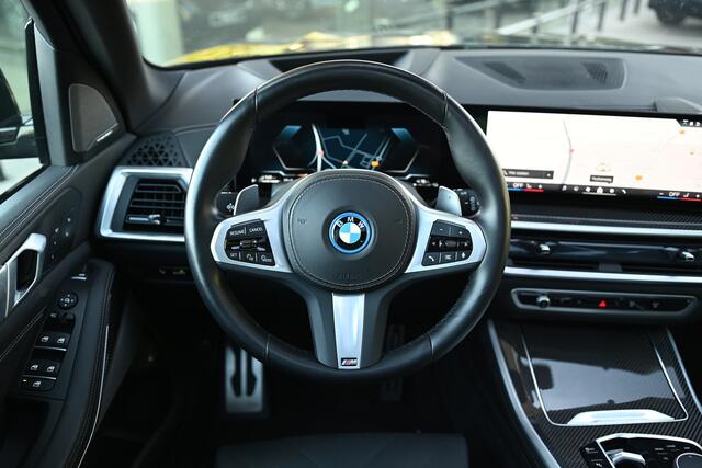 BMW X5 xDrive50e High Executive M Sport Automaat / Panoramadak / Trekhaak / Massagefunctie / Parking Assistant Professional / Adaptieve LED / Comfort Access / Gesture Control