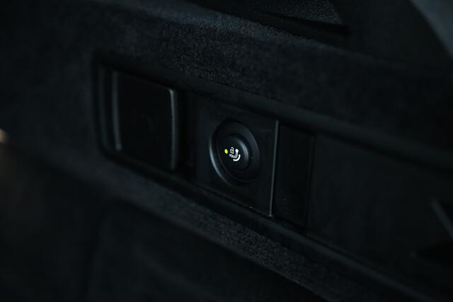 BMW X5 xDrive50e High Executive M Sport Automaat / Panoramadak / Trekhaak / Massagefunctie / Parking Assistant Professional / Adaptieve LED / Comfort Access / Gesture Control