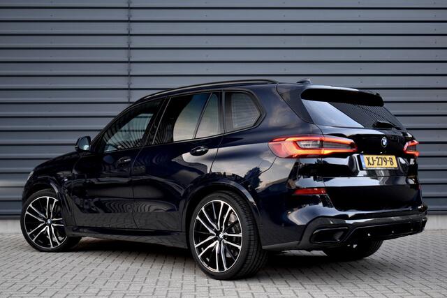 BMW X5 xDrive40i M Sport | Panoramadak | 22'' Velgen | Luchtvering | 4-Wiel Besturing | Harman/Kardon | Camera | Kristallen Pook | Incl. BTW | Orig. NL |