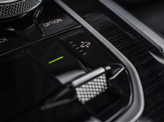BMW X5 xDrive50e | M-SPORT PRO | PANORAMADAK SKY LOUNGE | HEAD-UP | SOFT-CLOSE | 360 CAMERA | LUCHTVERING | COMFORT ACCESS | TREKHAAK | M-SPORT BRAKE | COMFORT SEATS | 4-ZONE CONTROL | AMBIENT AIR | AMBIANCE INTERIEUR | DRIVING ASSISTANT PROF. | DAB+ | HARMAN/KA