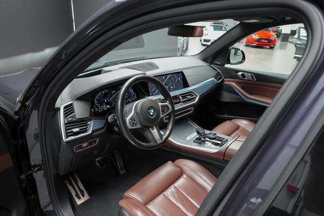 BMW X5 45e xDrive 395pk High Executive |M-pakket|schuif/kantel dak|Harman&Kardon|luchtvering|luxe lederen bekleding|memory|360 camera|Apple Carplay|HUD|virtual cockpit|blind spot|22" lichtmetalen velgen|