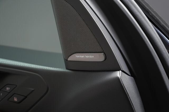 BMW X5 45e xDrive 395pk High Executive |M-pakket|schuif/kantel dak|Harman&Kardon|luchtvering|luxe lederen bekleding|memory|360 camera|Apple Carplay|HUD|virtual cockpit|blind spot|22" lichtmetalen velgen|