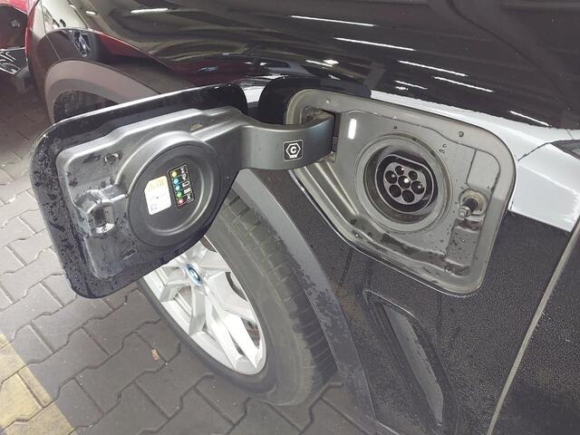 BMW X5 xDrive45e | Trekhaak | Panorama dak | Head-Up | Luchtvering | 2023 | Laserlight | Privacy Glass |