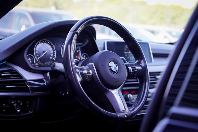 BMW X5 M50d / Pano / Harman Kardon / Leder / Trekhaak