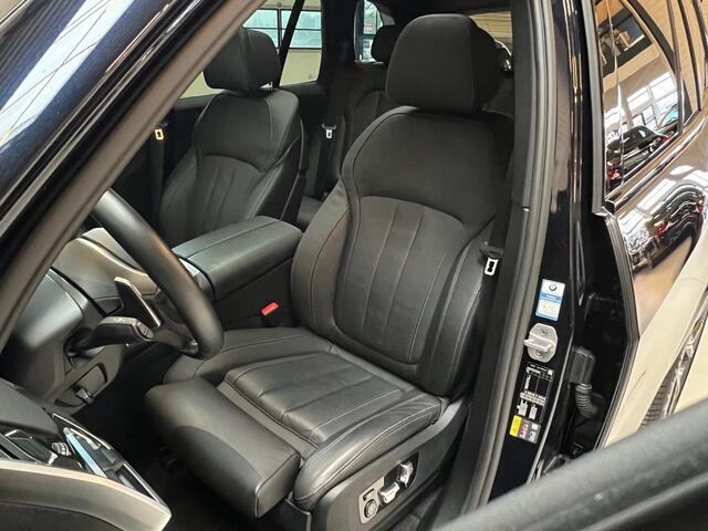 BMW X5 xDrive45e M-Sport 394 PK Automaat / Luchtvering / Head-Up / Harman-Kardon / Panoramadak / Navigatie / Laser Led Light / Camera / Trekhaak / M Carbon Black / Park Assist / 1e Eigenaar!