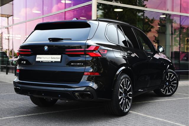 BMW X5 xDrive50e High Executive M Sport / Panoramadak / Trekhaak / Adaptief onderstel / Massagefunctie / Adaptieve LED / Parking Assistant Professional / Gesture Control / Comfort Access / Harman Kardon
