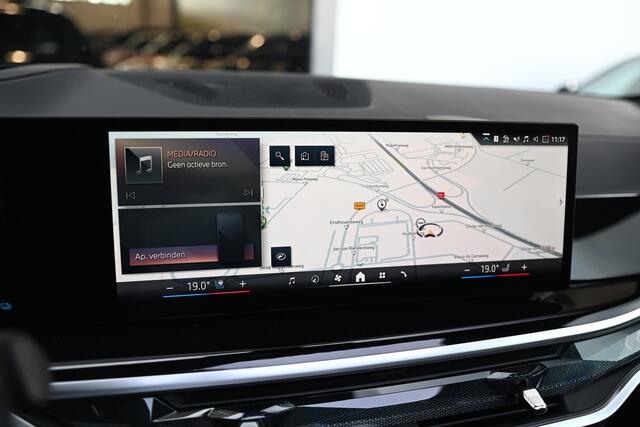 BMW X5 xDrive50e High Executive M Sport / Panoramadak / Trekhaak / Adaptief onderstel / Massagefunctie / Adaptieve LED / Parking Assistant Professional / Gesture Control / Comfort Access / Harman Kardon