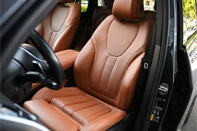 BMW X5 xDrive45e High Executive M Sport Automaat / Panoramadak / Trekhaak / Laserlight / Achteruitrijcamera / Sportstoelen / Comfort Access / Active Cruise Control