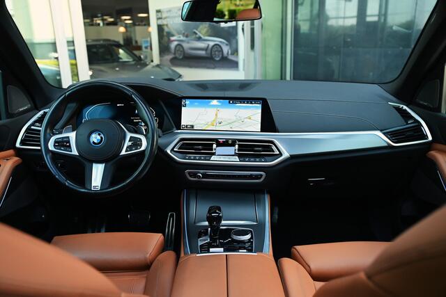 BMW X5 xDrive45e High Executive M Sport Automaat / Panoramadak / Trekhaak / Laserlight / Achteruitrijcamera / Sportstoelen / Comfort Access / Active Cruise Control