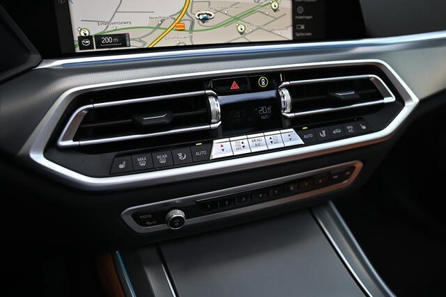 BMW X5 xDrive45e High Executive M Sport Automaat / Panoramadak / Trekhaak / Laserlight / Achteruitrijcamera / Sportstoelen / Comfort Access / Active Cruise Control