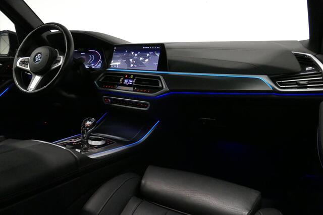 BMW X5 xDrive45e High Executive / M Sport / Panoramadak / Soft-close / Koplamp Laser / Elektr. verstelbare voorstoelen + memory / Luchtvering / Stoelverwarming voor + achter / Stoelventilatie / Head-Up Display / Apple Carplay - Andriod Auto / Ambiente verlichtin