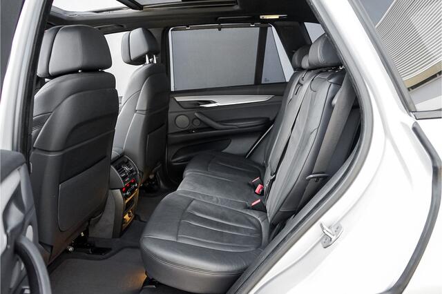 BMW X5 xDrive40d High Ex 7p 313PK Pano H/K CarPlay Trekhaak 20"
