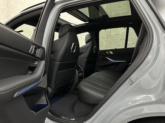 BMW X5 50e M-Performance Seats | M-Sport Pro | Sky-Lounge Pano | 360 Camera | ACC | Soft-Close | Carbon | Massage | Ventilatie | Leder-Individual | Achterasbesturing | Head-Up | 4-Zone Clima | 22 inch | 2x Memory | Trekhaak | Harman-Kardon | Beker-Clima | Stoelv