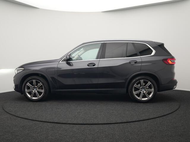 BMW X5 xDrive45e High Executive Plug In Hybrid 394pk PHEV | Trekhaak af Fabriek | Head Up | Lederen Sportstoelen Memory | 20"L.M | Apple Carplay | Sfeerverlichting | Camera | BLIS |