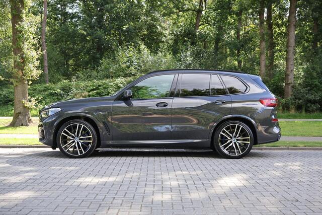 BMW X5 xDrive45e High Executive M-Sport | 22"| Pano | HUD | Driving assistant Pro | Laser | 360 | Soft-Close | Stoelventilatie | VOL