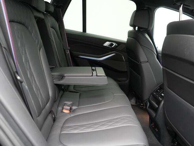 BMW X5 xDrive50e M Sport Plug In Hybrid 490pk Dealer O.H PHEV | Head Up | 360 Camera | Adaptive Cruise | Lederen Comfortstoelen Memory & Verwarmd | Apple Carplay | Widescreen Navigatie | Carbon Interieur | Luchtvering | Front Assist |