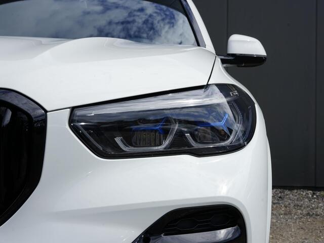 BMW X5 xDrive45e High Executive M-Sport pakket / 1ste eigenaar / Dealer onderh. / CraftedClarity / Pano / M-Sportremmen / Trekhaak zwenkbaar / Comfort-stoelen