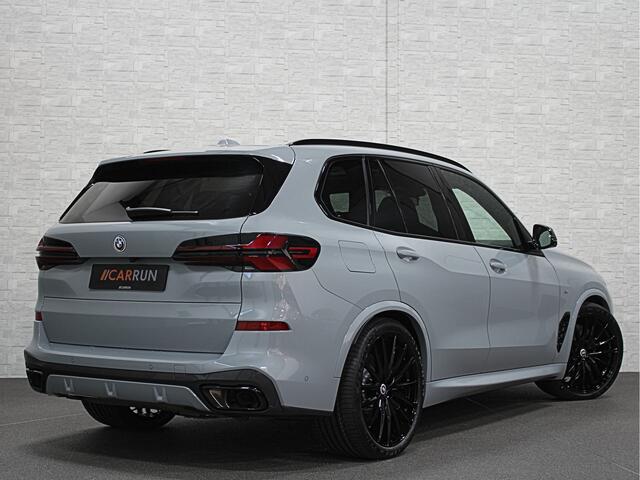 BMW X5 50e M-Perf. Seats | Achterasbesturing | Sky-Lounge Pano | M-Sport Pro | 360 Camera | ACC | Soft-Close | Carbon | Massage | Ventilatie | Leder-Individual | Head-Up | 4-Zone Clima | 22 inch | 2x Memory | Trekhaak | Harman-Kardon | Beker-Clima | Stoelverwarm