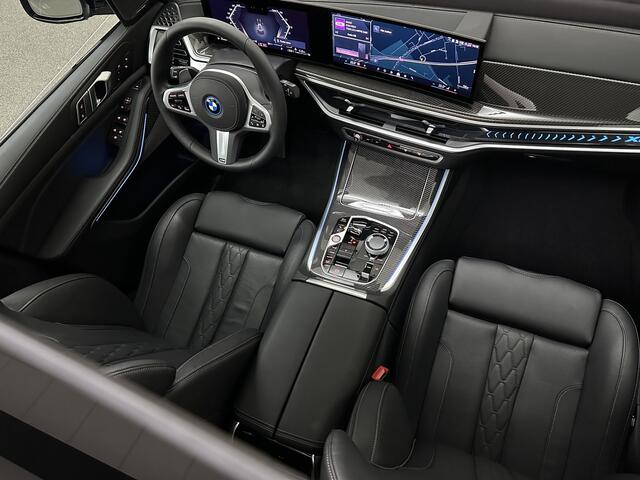 BMW X5 50e M-Perf. Seats | Achterasbesturing | Sky-Lounge Pano | M-Sport Pro | 360 Camera | ACC | Soft-Close | Carbon | Massage | Ventilatie | Leder-Individual | Head-Up | 4-Zone Clima | 22 inch | 2x Memory | Trekhaak | Harman-Kardon | Beker-Clima | Stoelverwarm