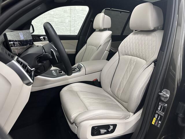 BMW X5 50e M-Sport Pro | 360 Camera | ACC | Panorama | Massage | Individual Leder | Soft-Close | 4-Zone Clima | Head-Up | Manhattan Green | Harman-Kardon | Stoelventilatie | Trekhaak | Luchtvering | Stoelverwarming V+A | Keyless-Entry | Memory | Iconic-Glow | Co
