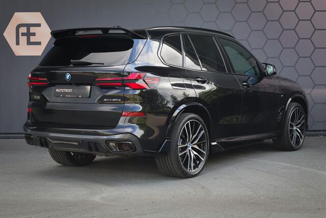 BMW X5 xDrive50e | M SPORT PAKKET PRO | COMFORT PLUS PAKKET | EXCLUSIVE PAKKET | STOELEN PAKKET COMFORT | MASSAGE | STOELVERWARMING & VERKOELING | 4-WIELBESTURING | CARPLAY | SOFTCLOSE | STUURVERWARMING | 360 CAMERA | MEMORY SEATS | BTW | SFEERVERLICHTING |