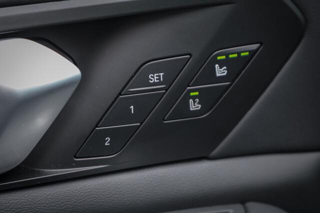 BMW X5 xDrive50e | M SPORT PAKKET PRO | COMFORT PLUS PAKKET | EXCLUSIVE PAKKET | STOELEN PAKKET COMFORT | MASSAGE | STOELVERWARMING & VERKOELING | 4-WIELBESTURING | CARPLAY | SOFTCLOSE | STUURVERWARMING | 360 CAMERA | MEMORY SEATS | BTW | SFEERVERLICHTING |