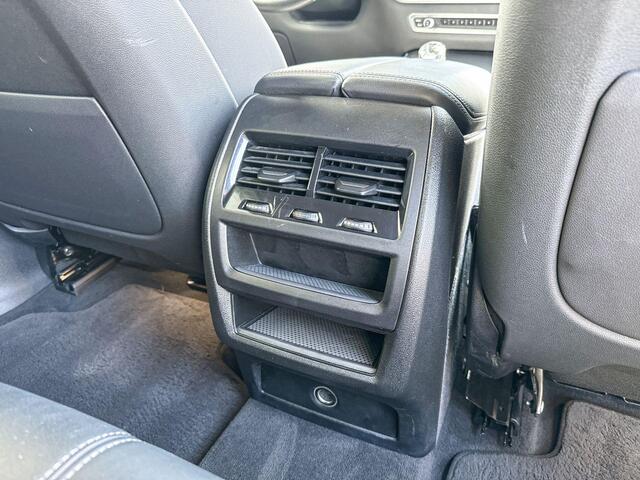 BMW X5 xDrive45e High Executive M Sport | Comfortstoelen | trekhaak | Harman Kardon |