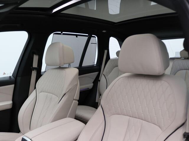 BMW X5 xDrive40i High Executive | M Sportpakket | Audio Media Pack | Safety Pack | BMW Personal CoPilot Pack | Active Steering | Trekhaak | 7persoons | Panoramadak | Driving Assistant Professional | HiFi | 22''