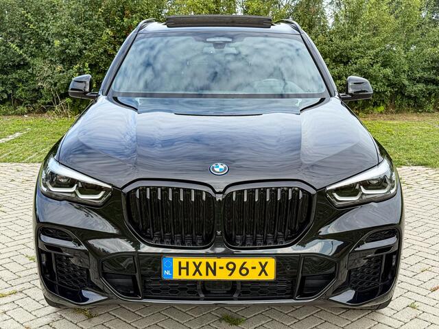 BMW X5 xDrive45e High Executive |M-Sport|Pano Sky Lounge|Soft Close|Luchtvering|Head-Up|Stoelverkoeling|Active Steering