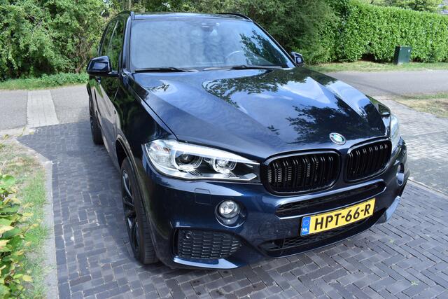 BMW X5 xDrive40e iPerf. 320PK M Sport 100DKM PANO LEER FULL!