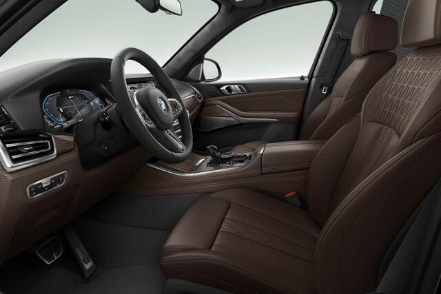 BMW X5 xDrive45e High Executive | M-Sport | B&W | Achterasbesturing | Panoramadak | Massagefunctie