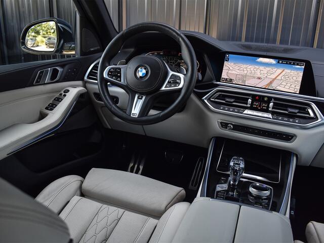 BMW X5 xDrive30d HIGHT EXECUTIVE M-SPORT | NL-AUTO | PANORAMA SKY LOUNGE | AMBIANCE INTERIEUR | DRVING ASSISTANT PROF. | LASER LIGHT | HEAD-UP | HARMAN/KARDON | BMW GESTURE | NIGHT VISION | PARKING ASSISTANT PLUS | COMFORT SEATS | TREKHAAK | SOFT-CLOSE | |