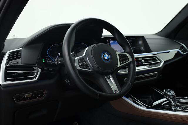 BMW X5 xDrive45e M Sport | Pano | Skylounge | HUD | Laser LED | Carbon | Stoelventilatie | Luchtvering