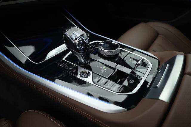 BMW X5 xDrive45e M Sport | Pano | Skylounge | HUD | Laser LED | Carbon | Stoelventilatie | Luchtvering