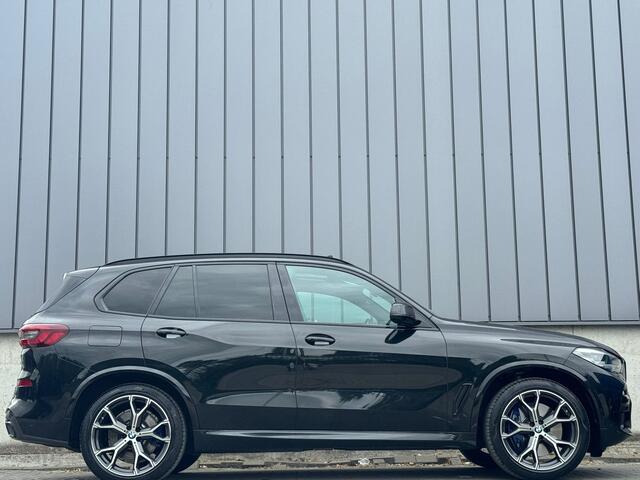 BMW X5 xDrive45e 394PK M-Sport Shadow Pano Head-UP Harman-Kardon