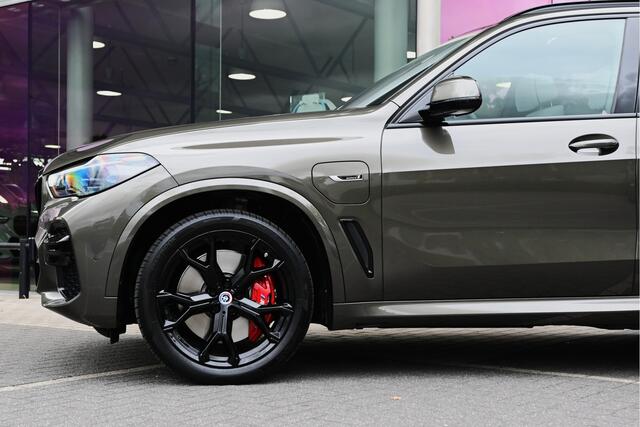 BMW X5 xDrive45e High Executive M Sport Automaat / Panoramadak / Trekhaak / Adaptief onderstel / Soft-Close / Stoelventilatie / Massagefunctie / Laserlight / Comfort Access / Head-Up / Harman Kardon