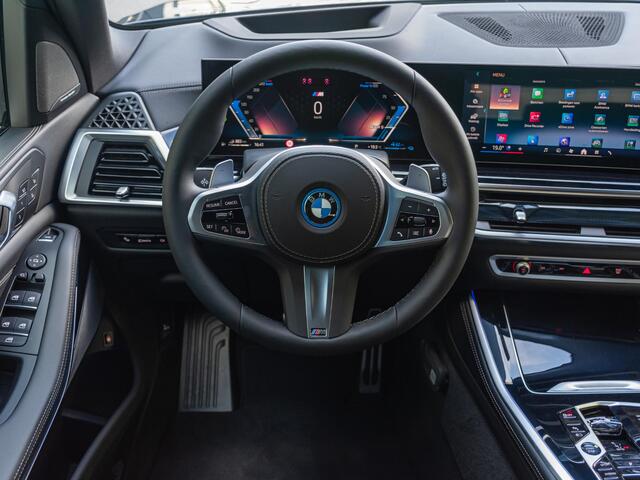 BMW X5 xDrive50e Trekhaak | Schuif-/kantel Pano dak | Adapt. Cruise | Massage / Ventilatie | Soft Doorclose | 360 Camera | 22"