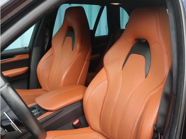 BMW X5 M 575PK | PANO-DAK | 21 INCH | B&O | HUD | TREKHAAK | REAR SEAT ENTERTAIMENT |