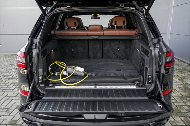 BMW X5 xDrive45e High Ex M-Pakket Pano 360° Camera Luchtvering 22"