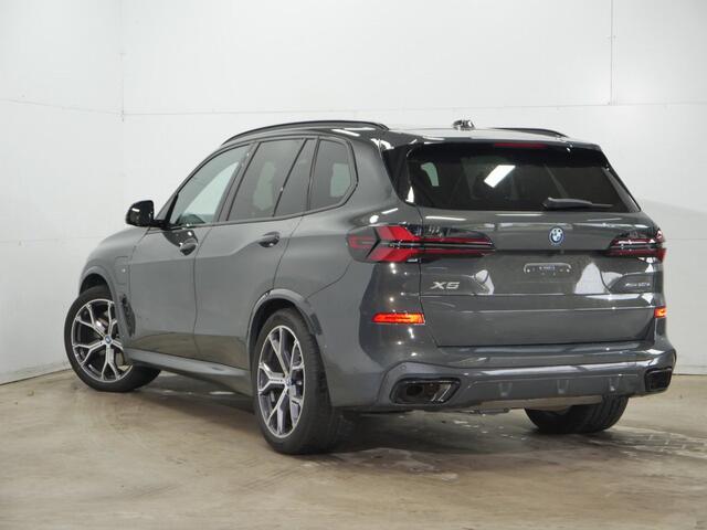 BMW X5 xDrive50e M-Sport Pro | M-Zetels | Trekhaak | Harman Kardon | Driv. Ass. Pro | Ventilatie | Individual Leder | Luchtvering v+a