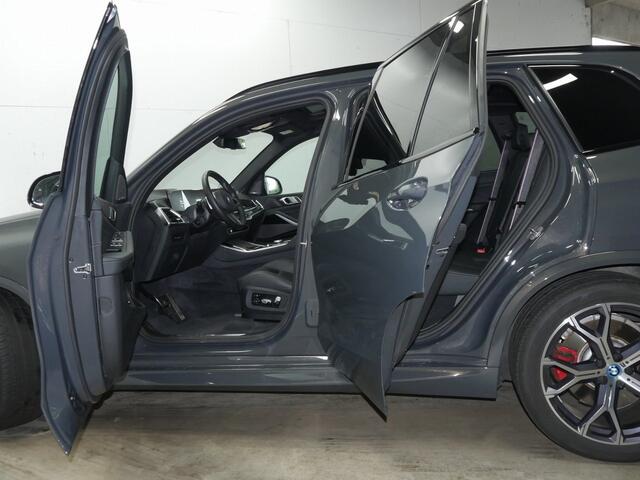 BMW X5 xDrive50e M-Sport Pro | M-Zetels | Trekhaak | Harman Kardon | Driv. Ass. Pro | Ventilatie | Individual Leder | Luchtvering v+a