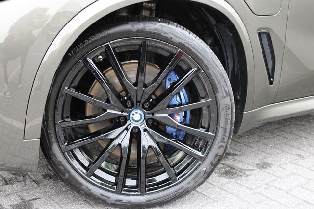 BMW X5 xDrive45e High Executive M Sport Automaat / Panoramadak / Adaptief onderstel / Stoelventilatie / Soft-Close / Laserlight / Massagefunctie / Bowers & Wilkins / Head-Up