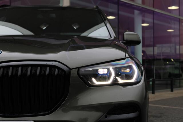 BMW X5 xDrive45e High Executive M Sport Automaat / Panoramadak / Adaptief onderstel / Stoelventilatie / Soft-Close / Laserlight / Massagefunctie / Bowers & Wilkins / Head-Up
