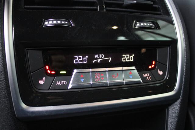 BMW X5 xDrive45e High Executive M Sport Automaat / Panoramadak / Adaptief onderstel / Stoelventilatie / Soft-Close / Laserlight / Massagefunctie / Bowers & Wilkins / Head-Up