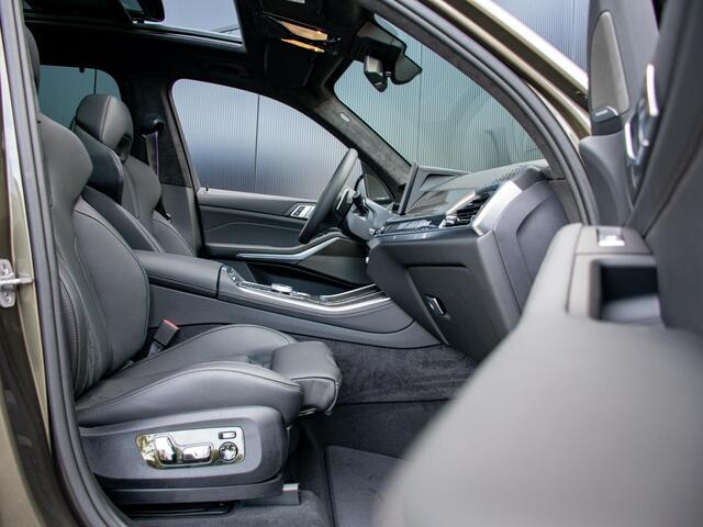 BMW X5 xDrive50e Trekhaak | Schuif/kantel Pano | Adapt. Cruise | LED | Massage | Softclose | M sport Pro | Shadow line |