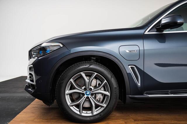 BMW X5 xDrive45e High Executive Luxury Line - Trekhaak - Trekhaak - Park Assistant - Active Cruise Control - Warmte Comfort Pack - Stoelventilatie/massage - Comfort Access - Hifi - Comfortstoelen - Zonneschermen -